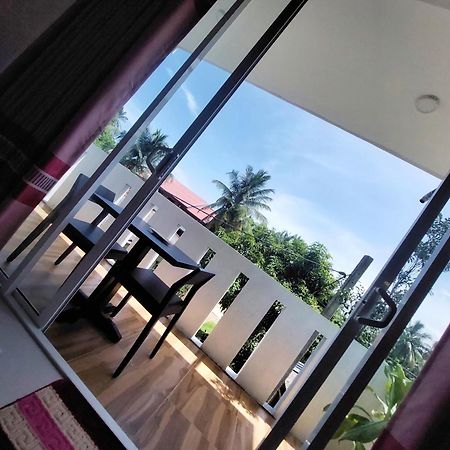 Chen Villa - Near Airport Негомбо Екстериор снимка
