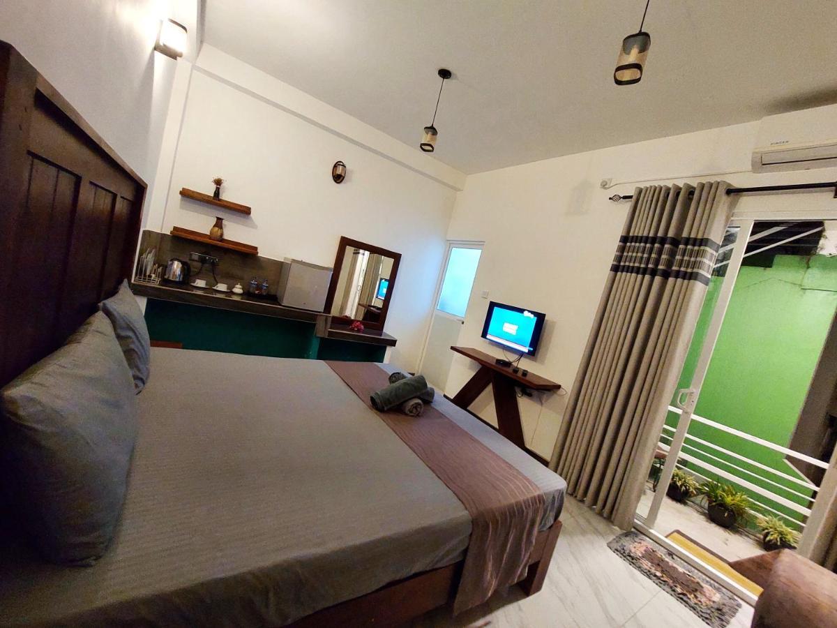 Chen Villa - Near Airport Негомбо Екстериор снимка