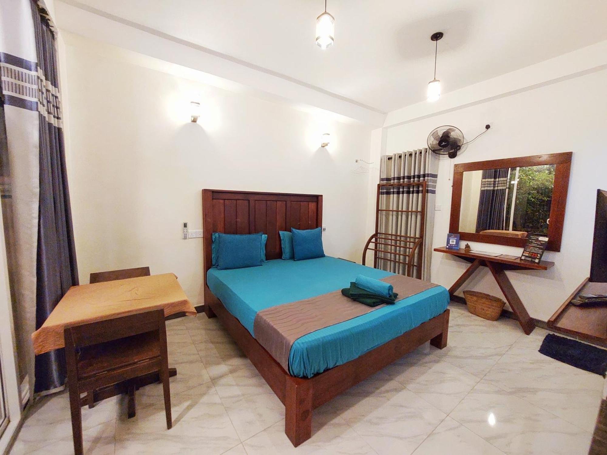 Chen Villa - Near Airport Негомбо Екстериор снимка