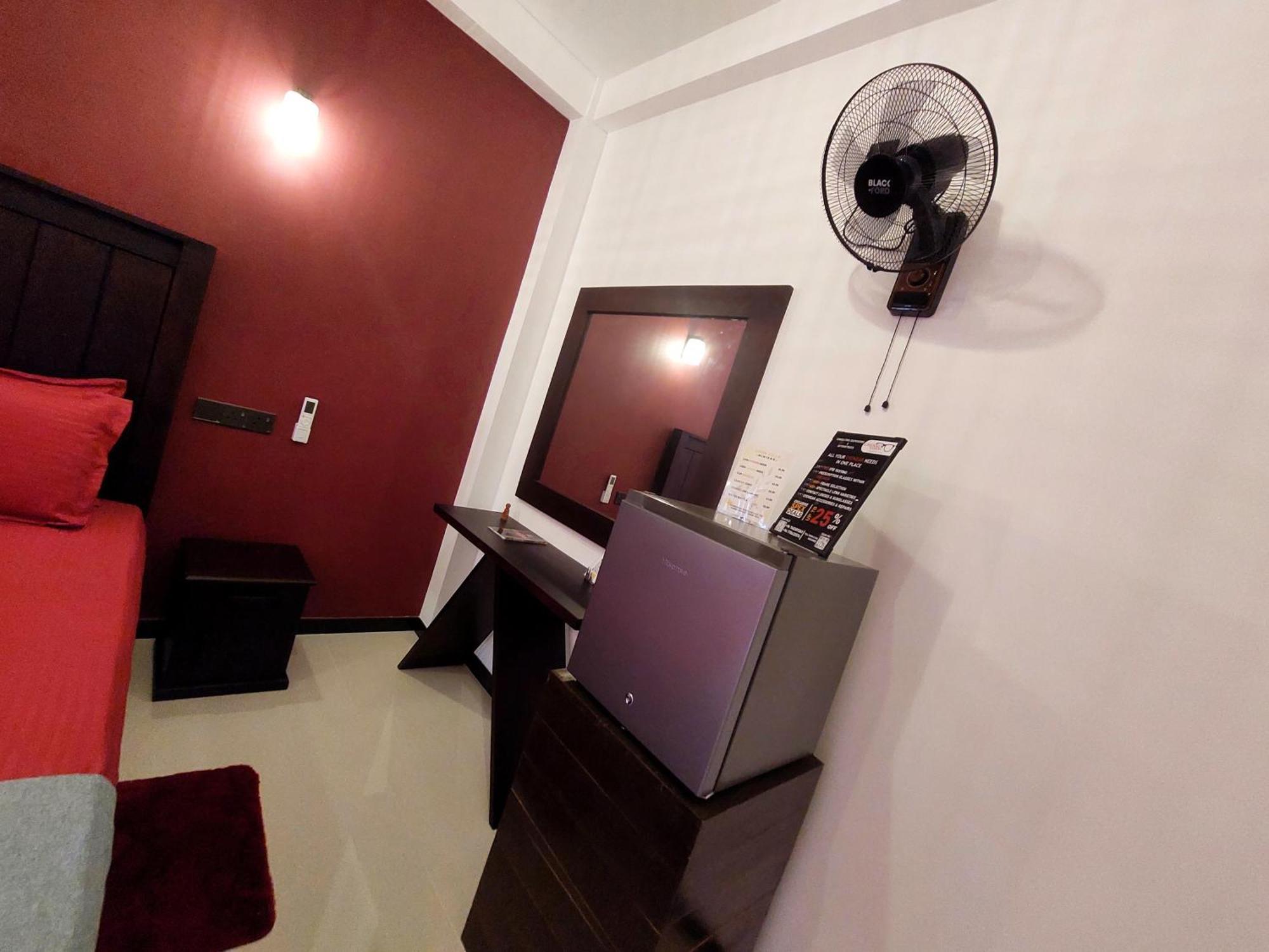 Chen Villa - Near Airport Негомбо Екстериор снимка
